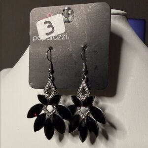 Paparazzi Black and Silver Leaf Earrings
